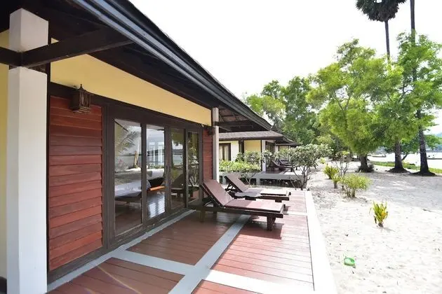 Beachfront Family Villa 1st row