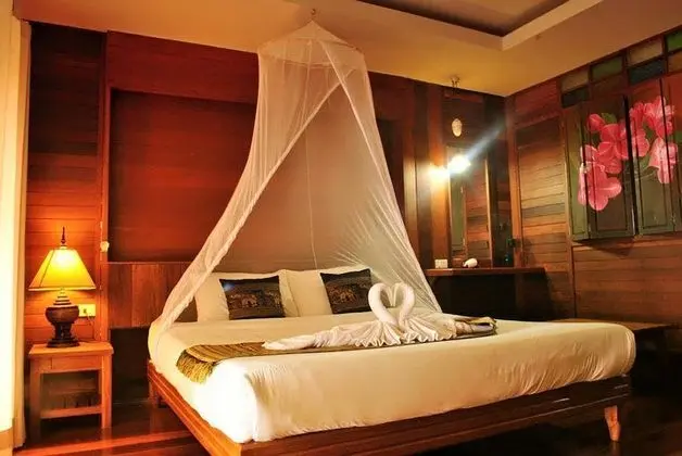 Oriental Beachfront Bungalow