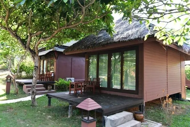 Oriental Beachfront Bungalow