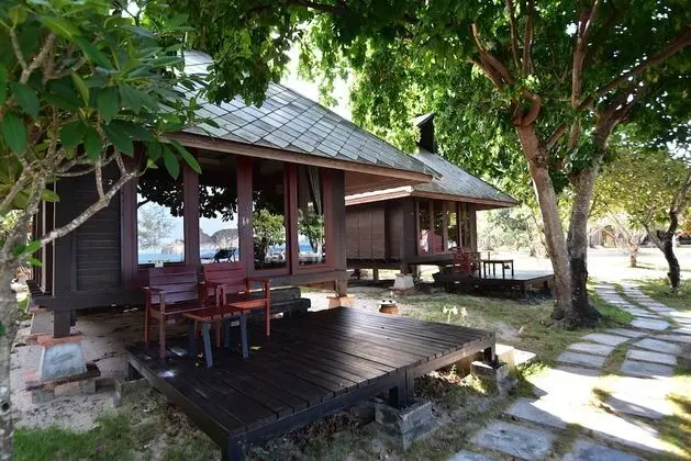Oriental Beachfront Bungalow