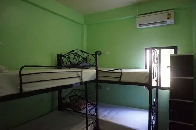 8-Bed Mixed Dormitory