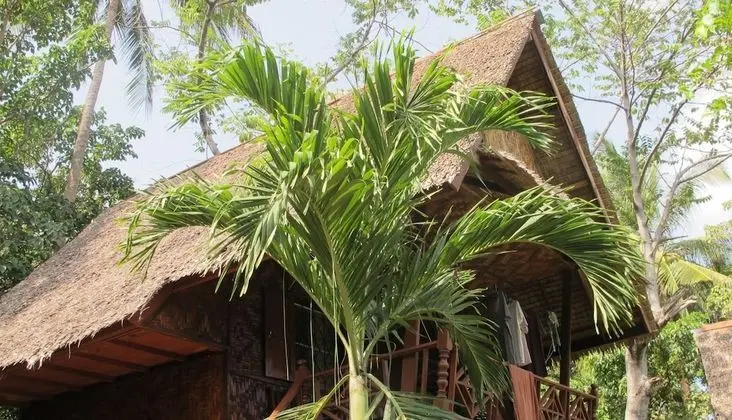 Deluxe Bungalow (Hill Side)