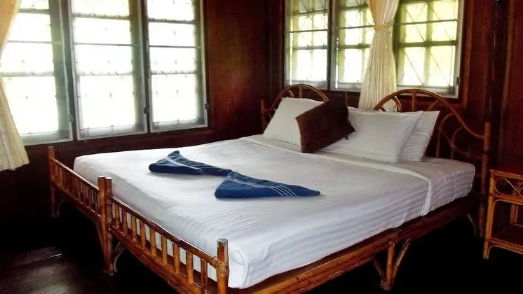 Standard Bungalow  (Hill Side)