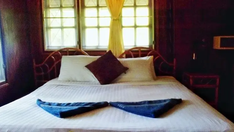 Standard Bungalow  (Hill Side)