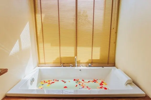 Sea View Jacuzzi Deluxe