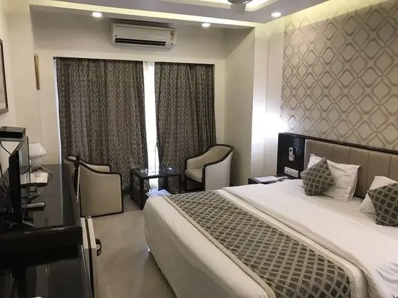 Deluxe Tek Büyük veya İki Ayrı Yataklı Oda, Engellilere Uygun, Şehir Manzaralı