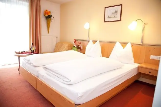 Tek Büyük veya İki Ayrı Yataklı Oda