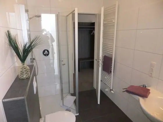 Büyük Yataklı Tek Kişilik Oda (Gästehaus)