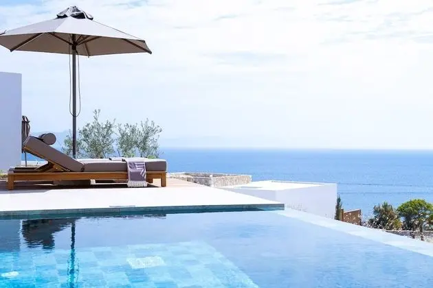 Suite Sea View with Private Pool