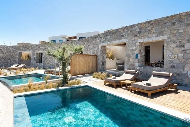 Suite Sea View with Private Pool