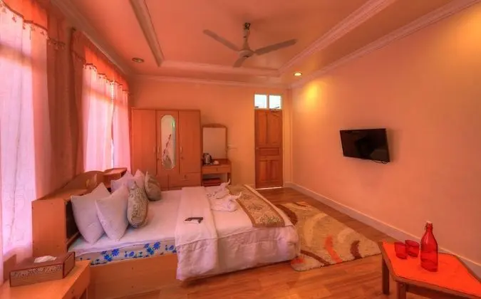 Comfort Tek Büyük Yataklı Oda, 1 Büyük (Queen) Boy Yatak, Banyolu/Duşlu, Zemin Kat