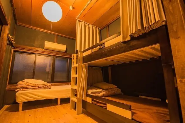 Ortak Ranzalı Oda, Sadece erkekler için, Dağ Manzaralı (1 bed in 3 beds)