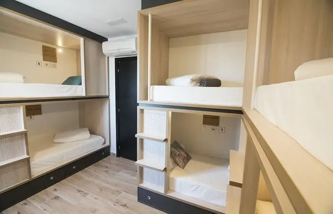 Oda, Karma Ranzalı Oda, Ortak Banyo (1 bed in a 6-Bed Dormitory Room)