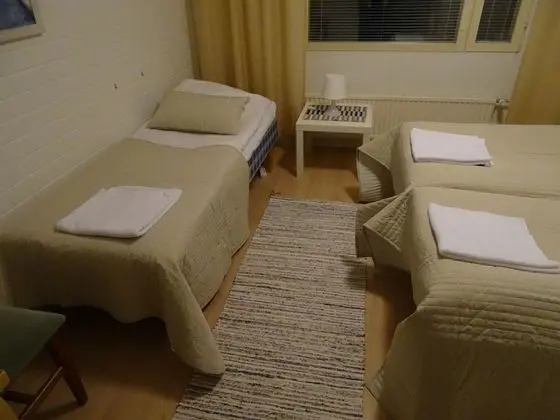Üç Kişilik Oda, Ortak Banyo