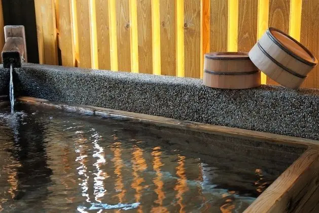 Oda, Sigara İçilmez, Özel Banyo (Japanese, Half Outdoor Bath)