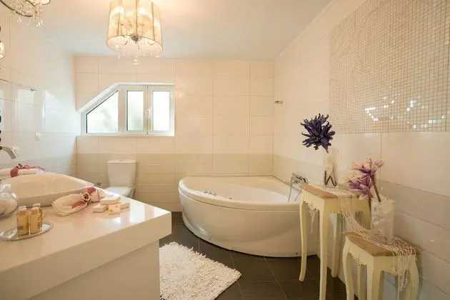 Deluxe Stüdyo Süit, 1 En Büyük (King) Boy Yatak, Sıcak Su Havuzu, Kısmi Deniz Manzaralı