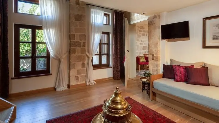 Grand Süit (IRINI)