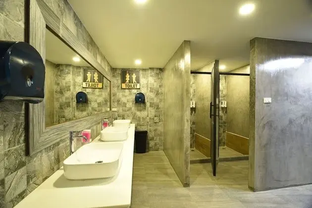 Dorm 6 Shared Bathroom