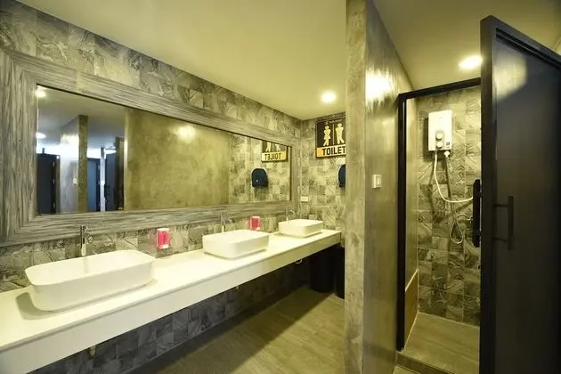 Dorm 6 Shared Bathroom