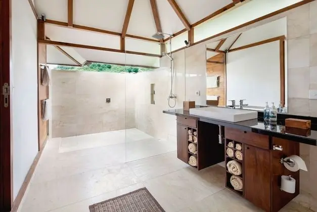 Beachfront Villa Kecil