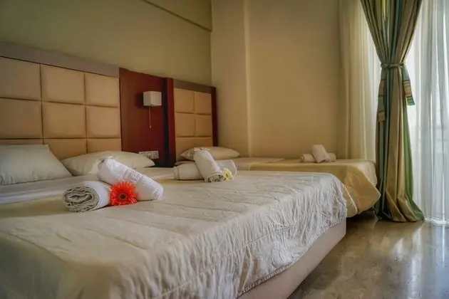 Standard Üç Kişilik Oda, Bahçe Manzaralı