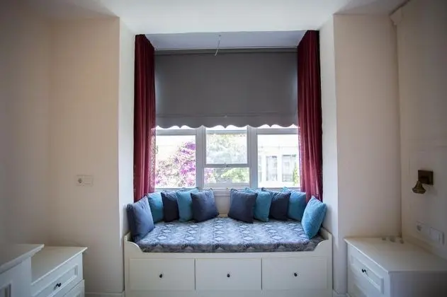 Standart Oda, Şehir Manzaralı
