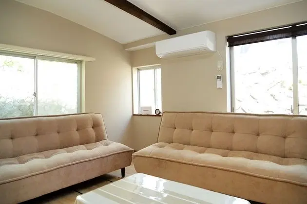 Ev (Entire Guest House)