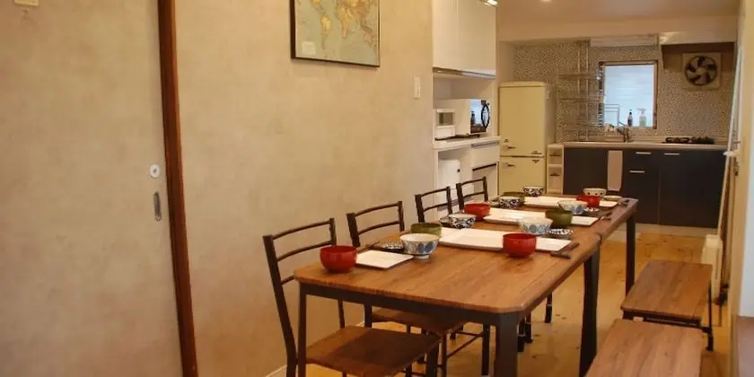 Ev (Entire Guest House)