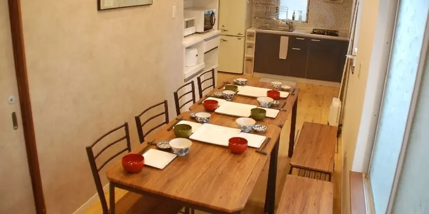 Ev (Entire Guest House)