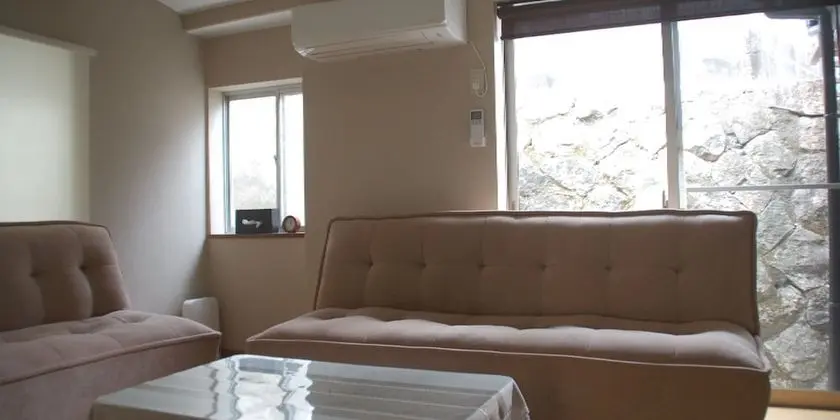 Ev (Entire Guest House)