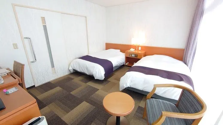 İki Ayrı Yataklı Oda, Sigara İçilmez