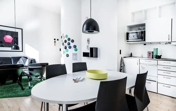 Apart Daire, 2 Yatak Odası (Street-side - 4 Beds)