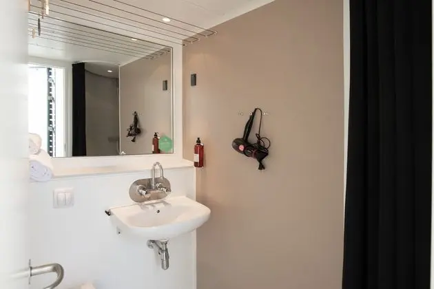 Apart Daire, 2 Yatak Odası (Street-side - 4 Beds)