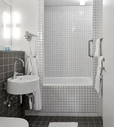Executive Room, Partial Bay View, Annex Building
