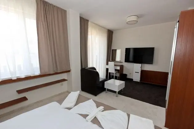Luxury Tek Büyük Yataklı Oda, 1 Çift Kişilik Yatak, Balkon