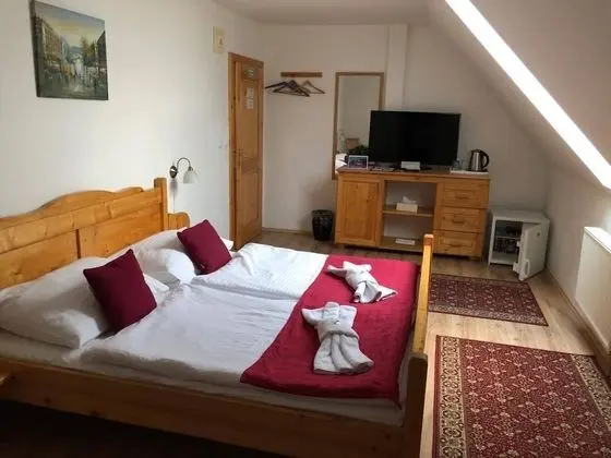 Classic Tek Büyük Yataklı Oda