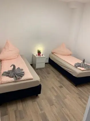 İki Ayrı Yataklı Oda, Ortak Banyo (2, incl. 15 EUR Cleaning Fee)