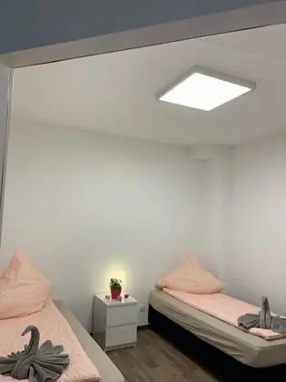 İki Ayrı Yataklı Oda, Ortak Banyo (2, incl. 15 EUR Cleaning Fee)