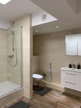 İki Ayrı Yataklı Oda, Ortak Banyo (2, incl. 15 EUR Cleaning Fee)