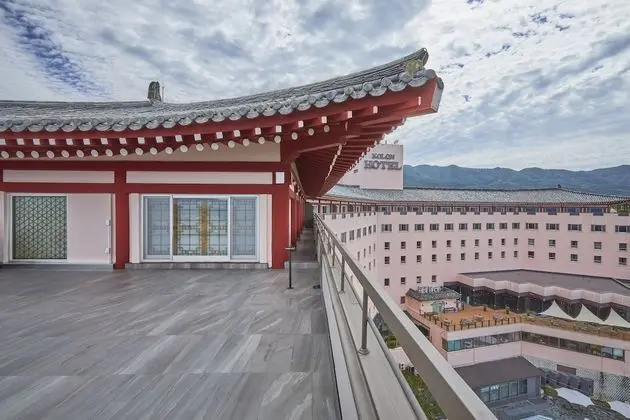 Imperial Suite 2 (Garden View)