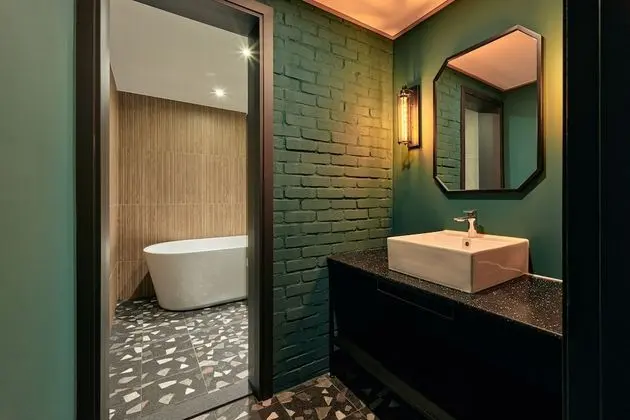 Imperial Suite 2 (Garden View)