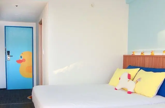 [Rubber Duck] Premier Super Twin (100" Screen)