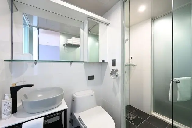 Deluxe Tek Büyük Yataklı Oda, Kısmi Deniz Manzarası