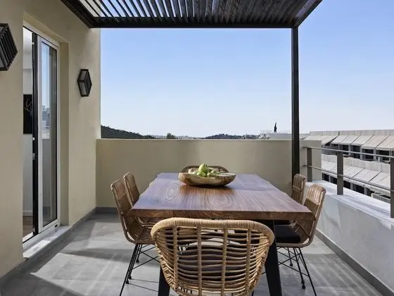 Design Süit (Lykavitos View)