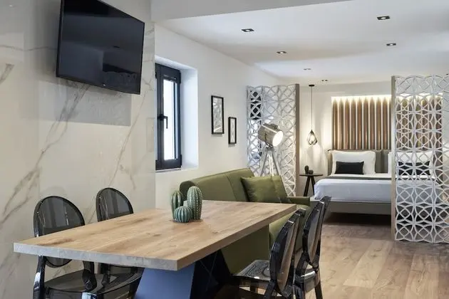 Design Süit (Lykavitos View)