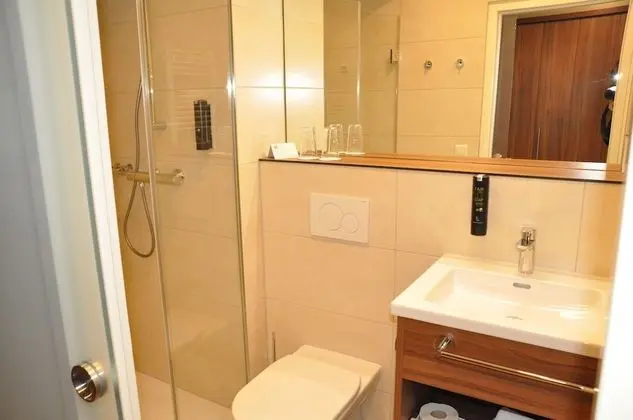 Comfort Tek Büyük Yataklı Oda