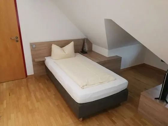 Economy Tek Kişilik Oda