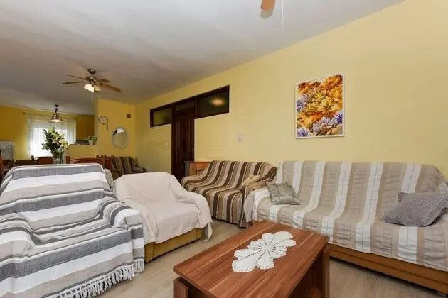 Apart Daire (Kolt - 15 m from the sea - A1(6+2))