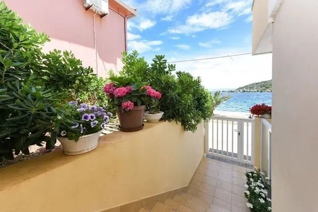 Apart Daire (Kolt - 15 m from the sea - A1(6+2))