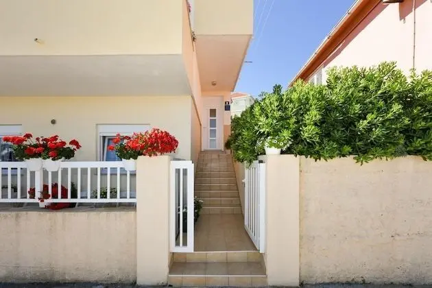 Apart Daire (Kolt - 15 m from the sea - A1(6+2))